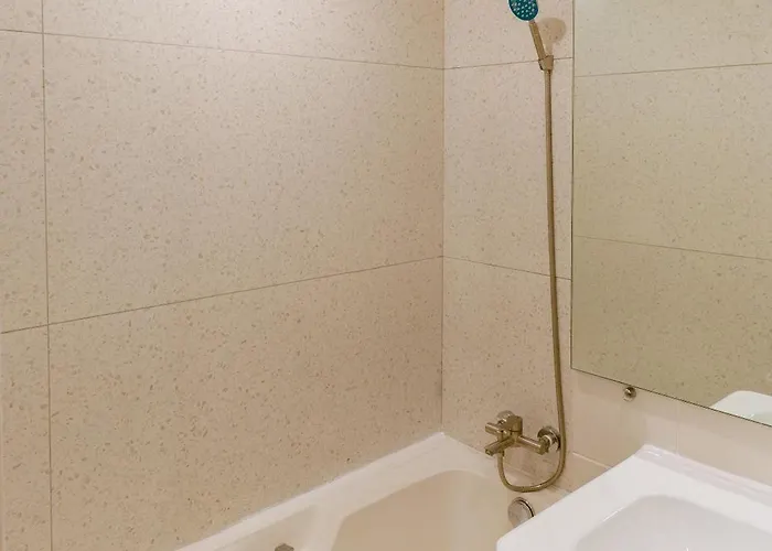 Aparthotel Az Sweet 2br A Venue Residences Poblacion Makati